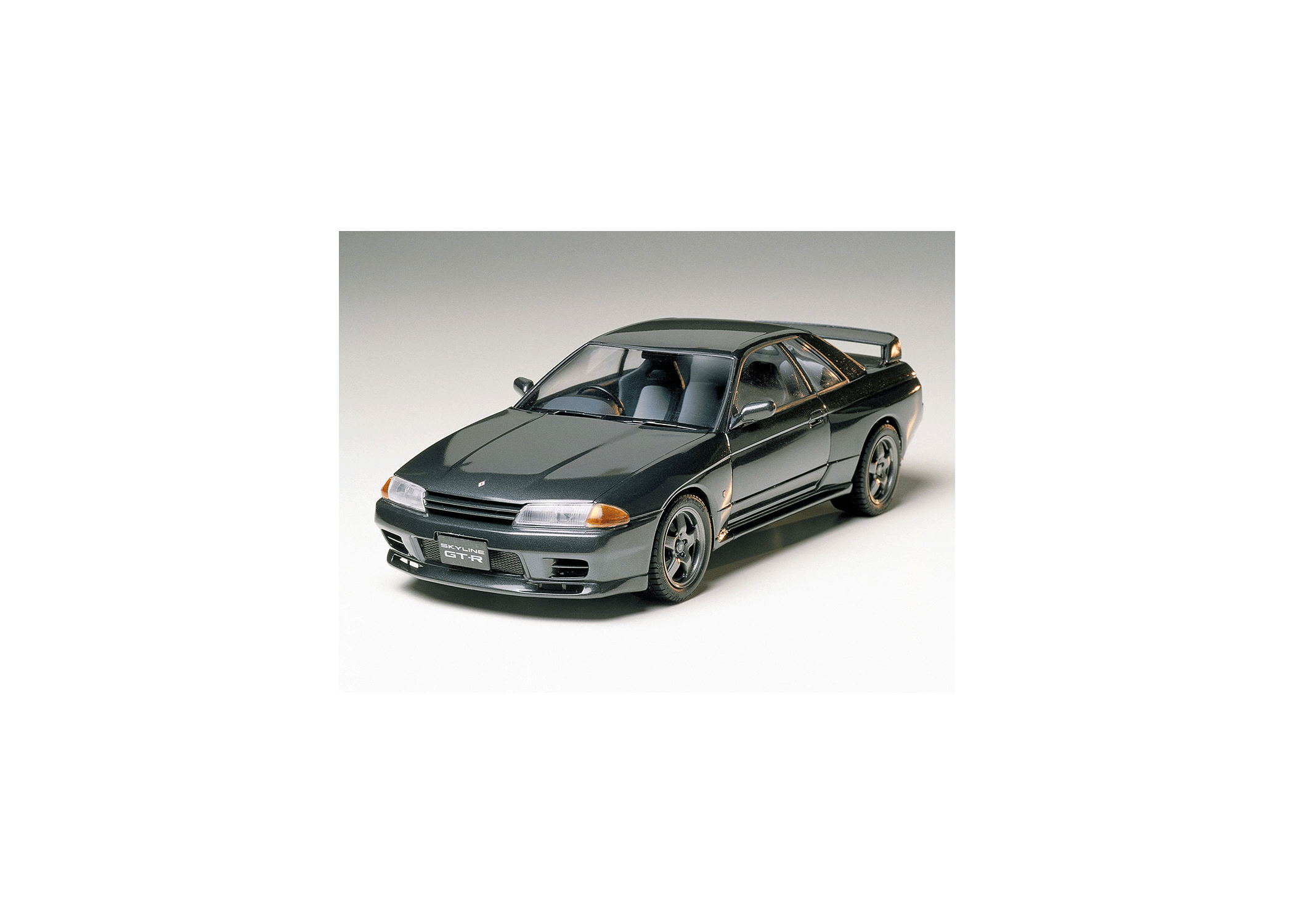 Tamiya 1/24 NISSAN SKYLINE GT-R